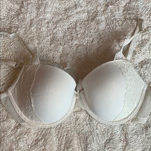 Victoria’s Secret Lined Demi Bra Lace